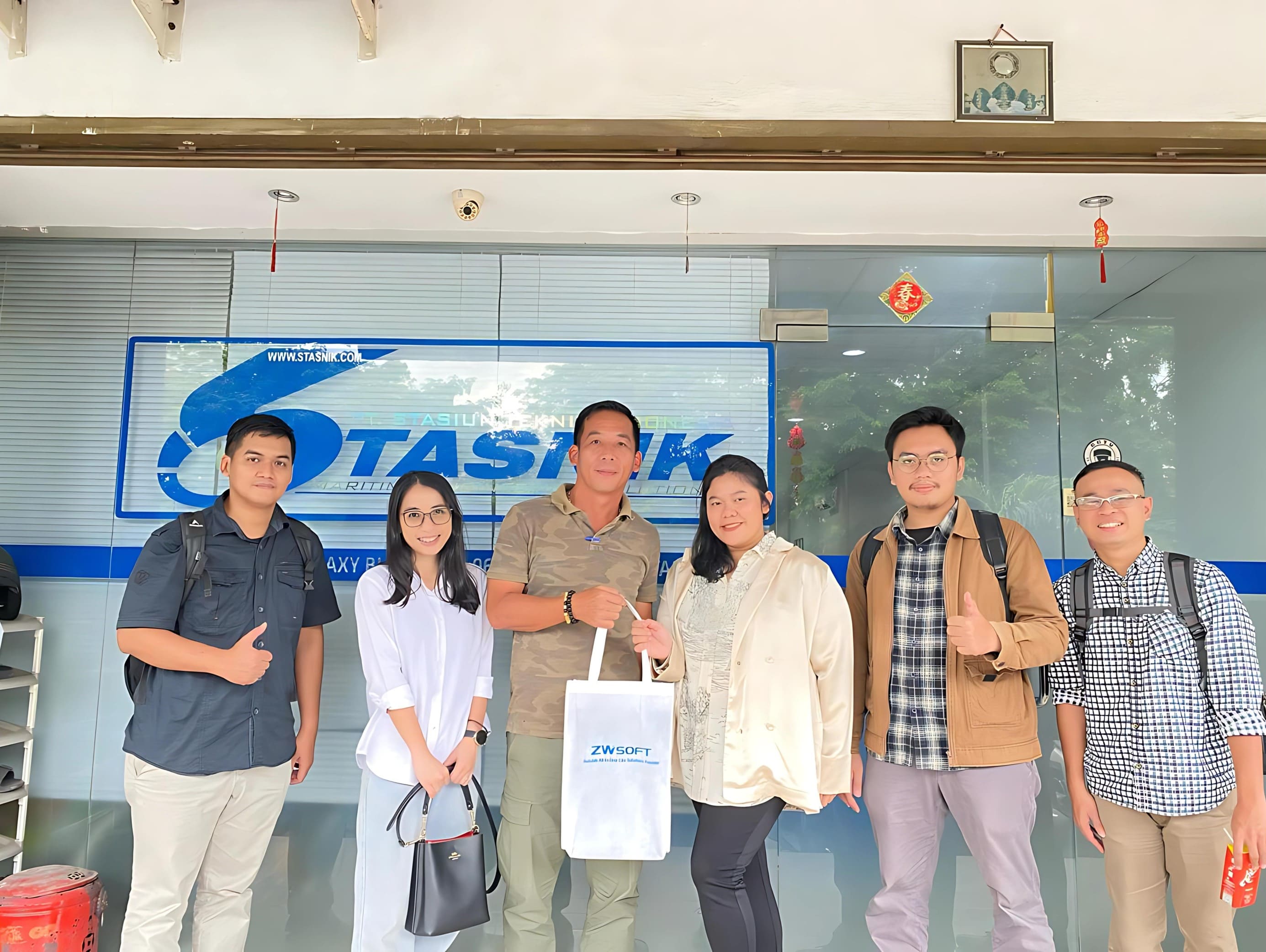 A customer visit to Stasnik by the ZWSOFT Indonesia team and ZWSOFT partner, ADS